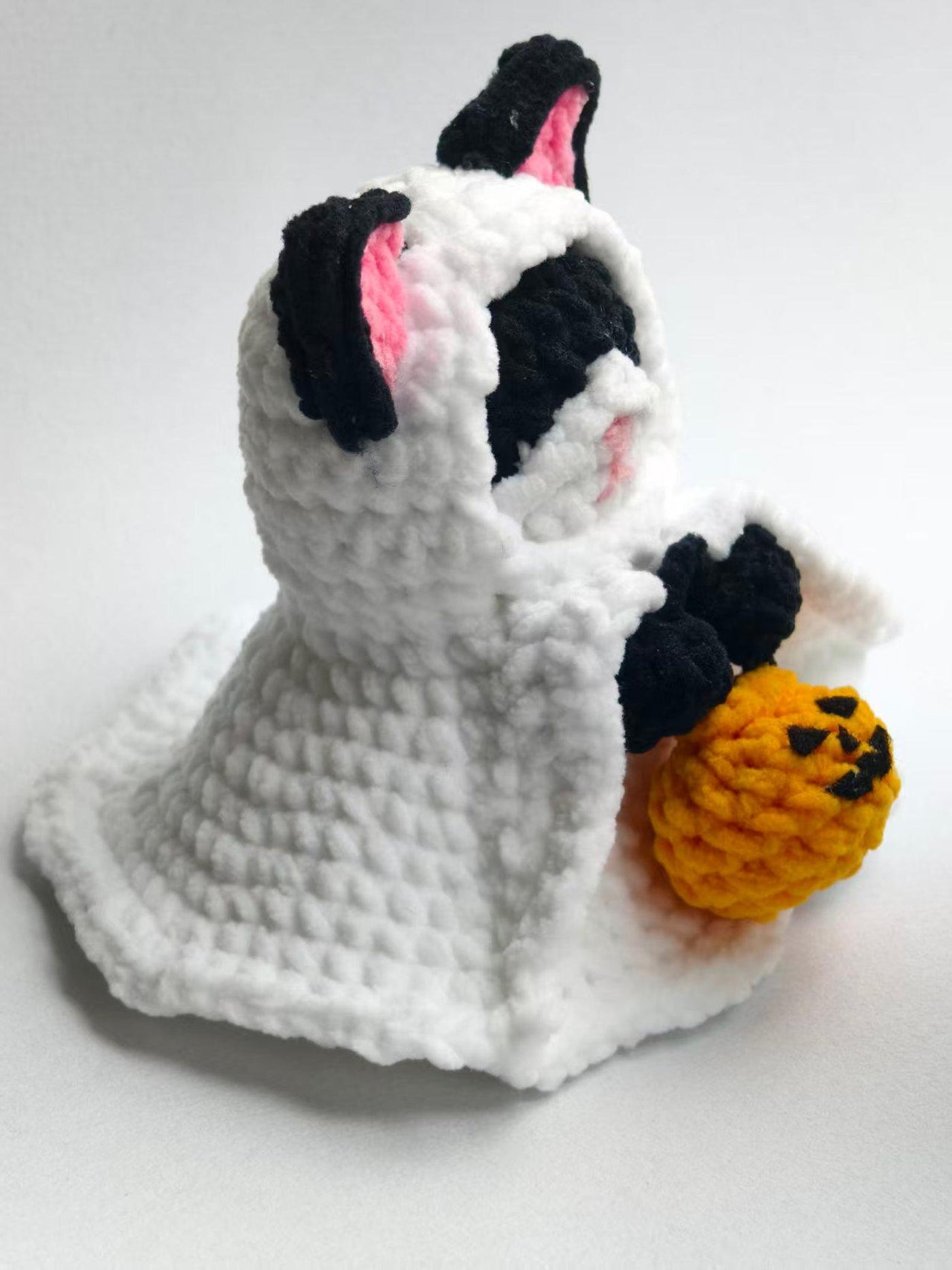 Ghost-Costume Cat & Pumpkin Crochet Car Charm - view 6